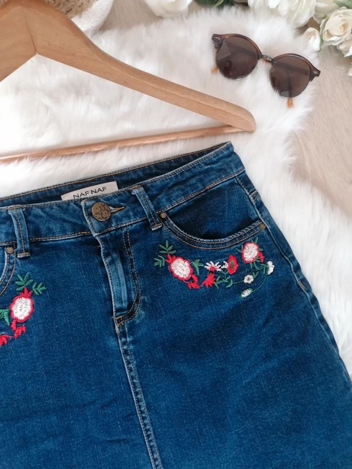 Jolie jupe en Jeans Naf Naf taille 36
