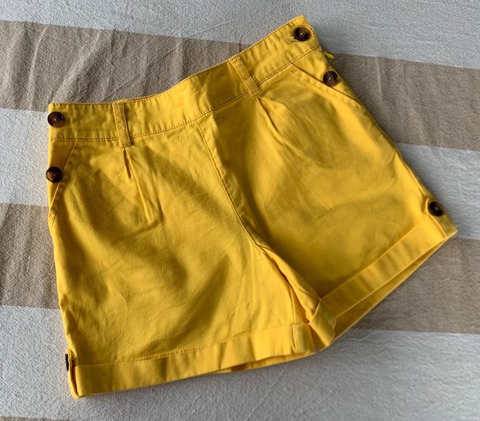 Short Cyrillus jaune