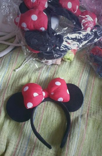 1 serre tête minnie neuf