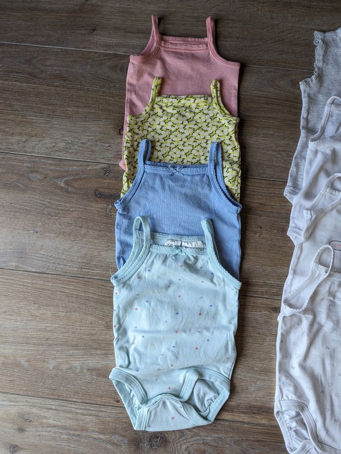 Lot bodys sans manches - photo numéro 2