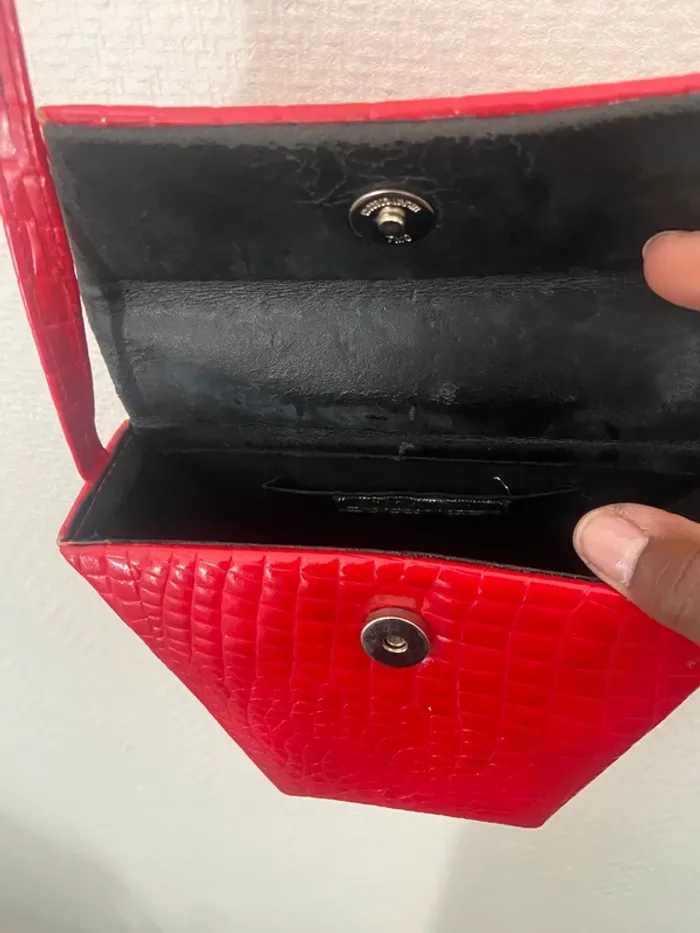 Sac rouge - photo numéro 3