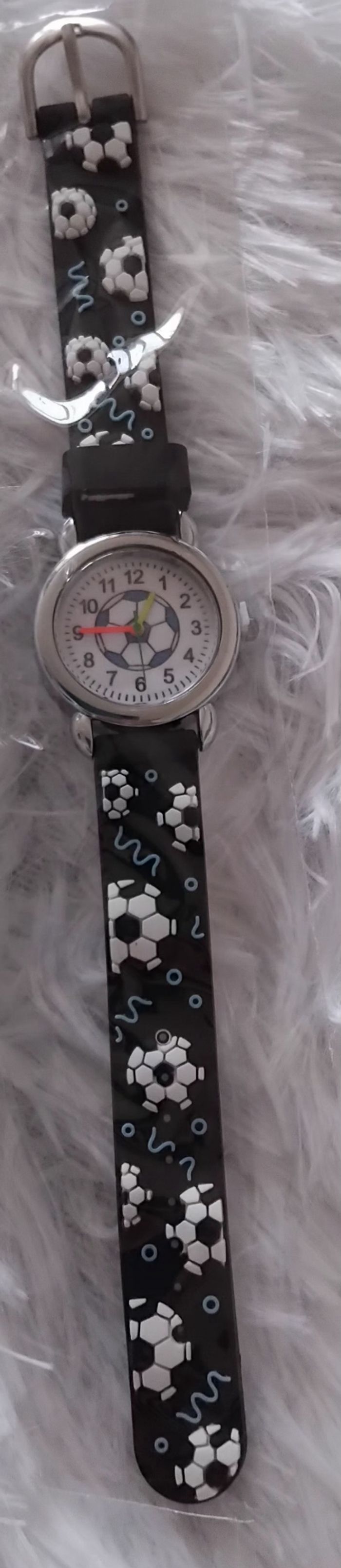 Montre garçon- quartz - ballons de foot