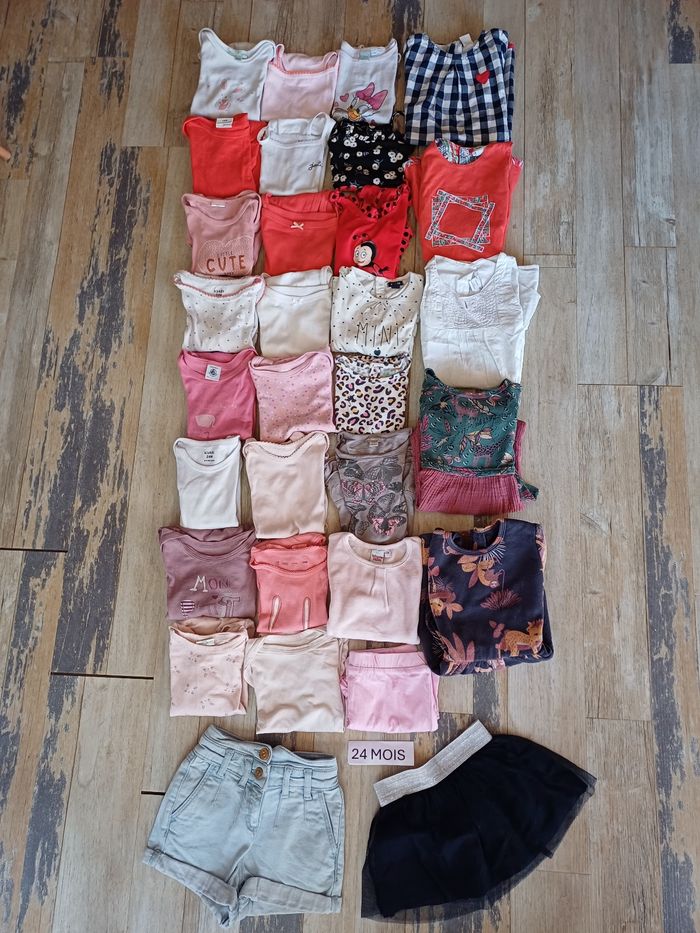 Gros lot vêtements 24 mois fille