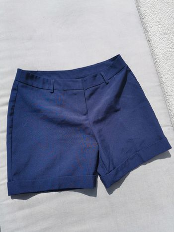 Short marine Kiabi taille 40 neuf