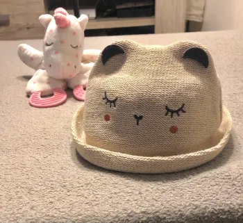 Magnifique chapeau bébé fille