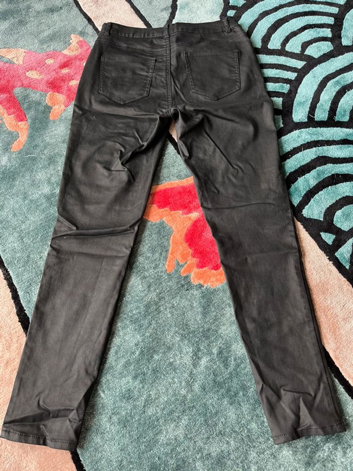 Pantalon noir - photo numéro 4