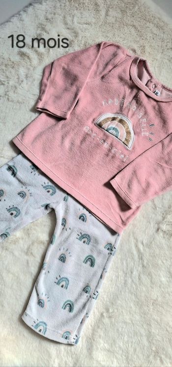 Pyjama velours 2 pièces taille 18 mois