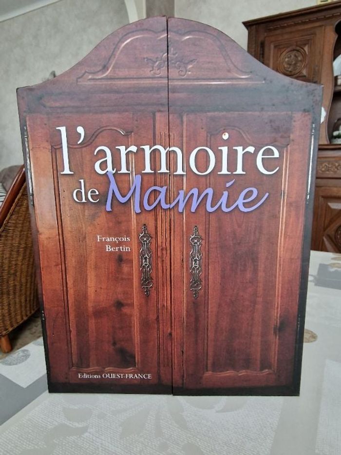 titre '' l armoire de Mamie ''