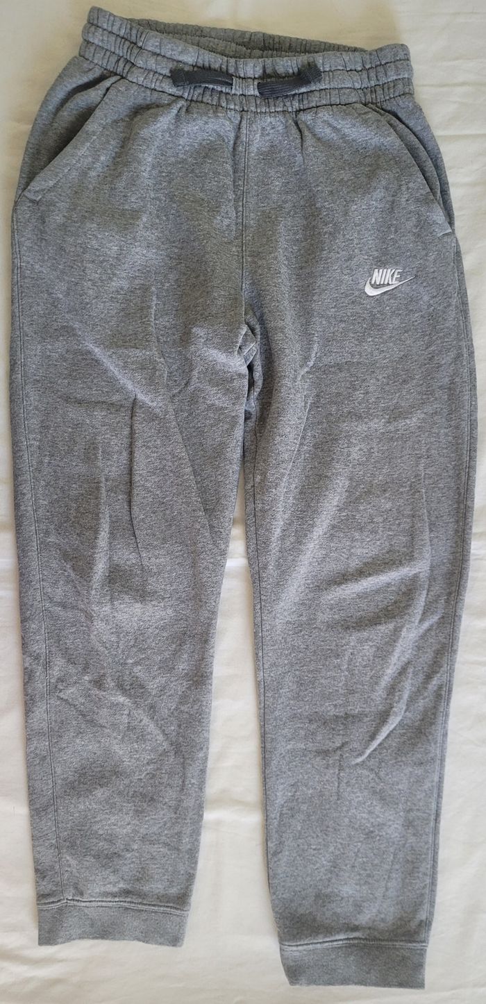 Ensemble de survêtement gris nike - photo numéro 2