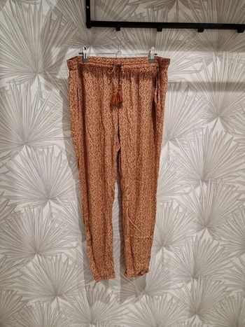 Joli pantalon fluide taille 42