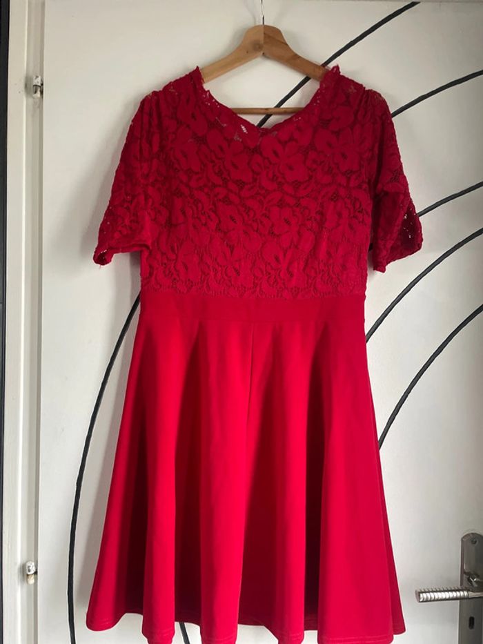 Robe. Rouge - photo numéro 2