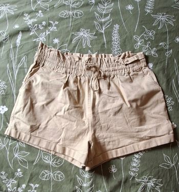 Short beige