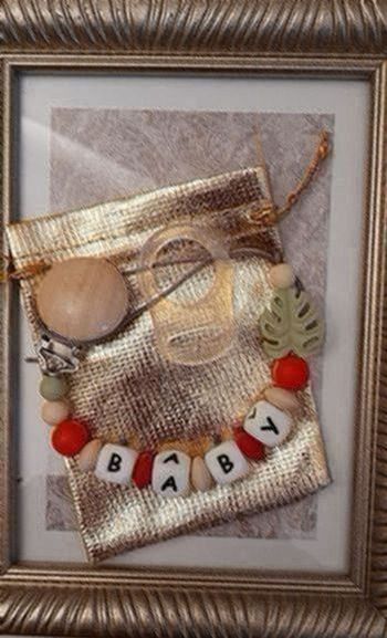 Attache tétine personnalisé avec adaptateur et pochette cadeau