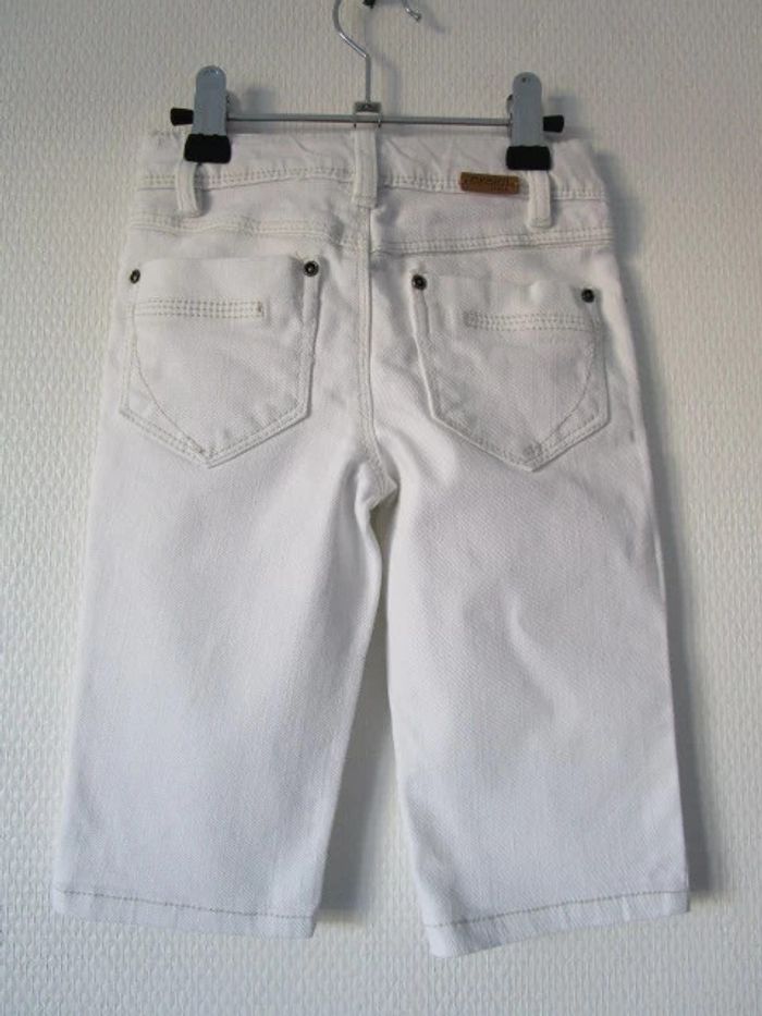 Pantacourt jean blanc Okaïdi 2 ans TBE - photo numéro 4