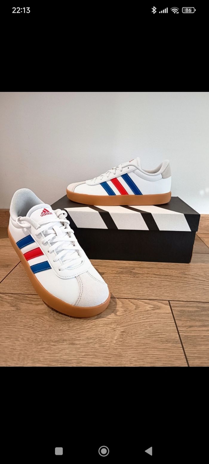 Baskets Adidas neuves pointure 38