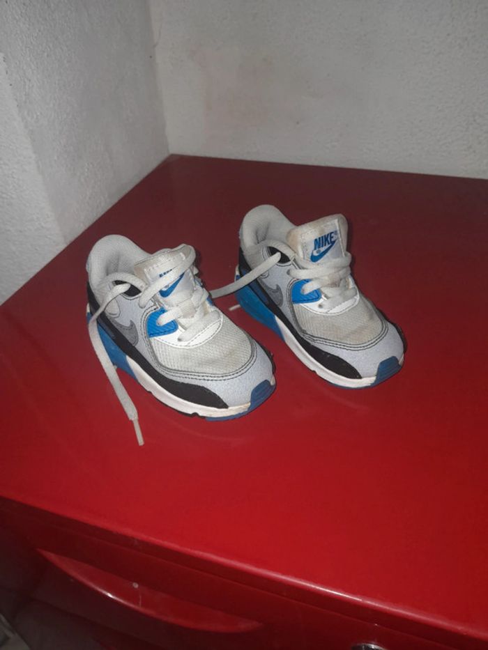 Paire Nike pointure 23.5