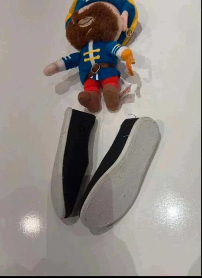 chaussure de  sport  gym neuve taille  29 - photo numéro 2
