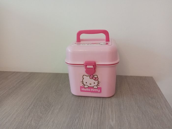 Boîte / box hello kitty