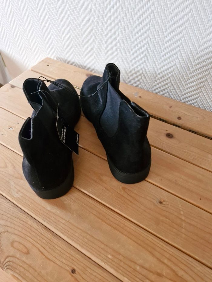 Botillons noirs en daim - photo numéro 2