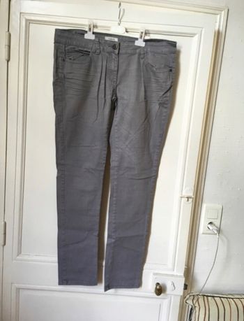 Jean droit gris