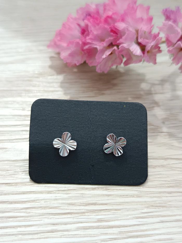 Boucles d'oreilles trèfle ciselé argent 925