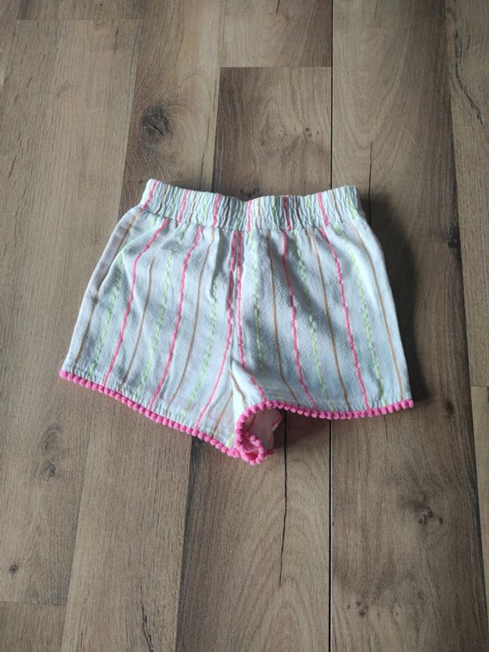 Short TAO étiqueté 2 ans mais taille 3 ans