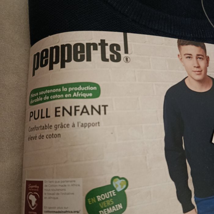 Pull enfant pepperts neuf avec emballage 10/12 ans - photo numéro 2