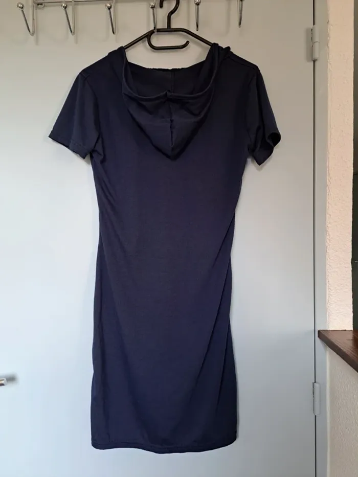 Robe avec capuche - photo numéro 2