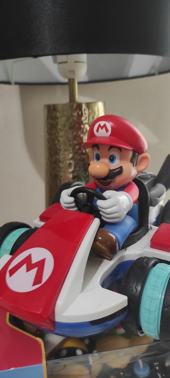 Mario voiture sans la télé commande - photo numéro 2