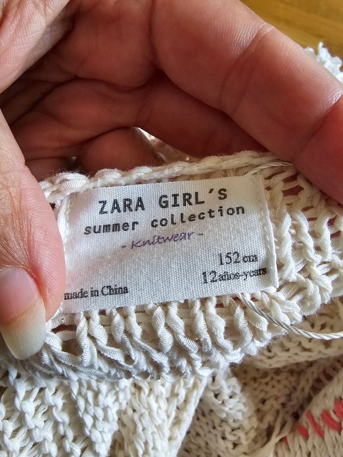 Par dessus zara noté 12 ans mais taille unique du 36 au 42 voir 44 - photo numéro 5