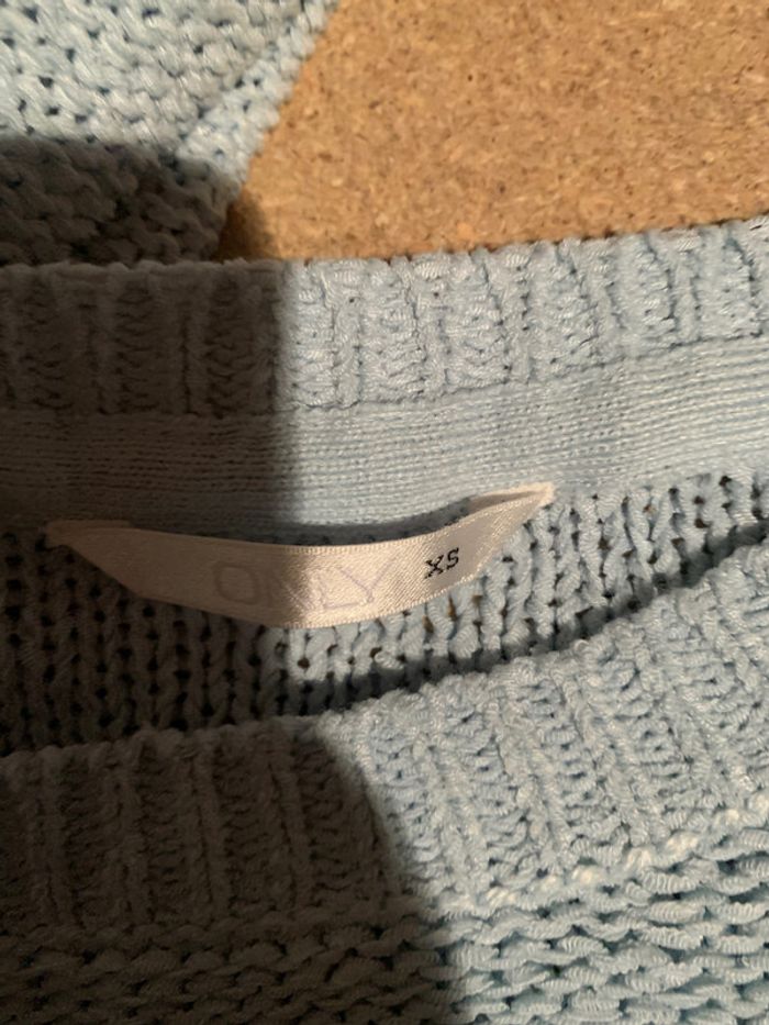 Pull bleu ciel - photo numéro 2