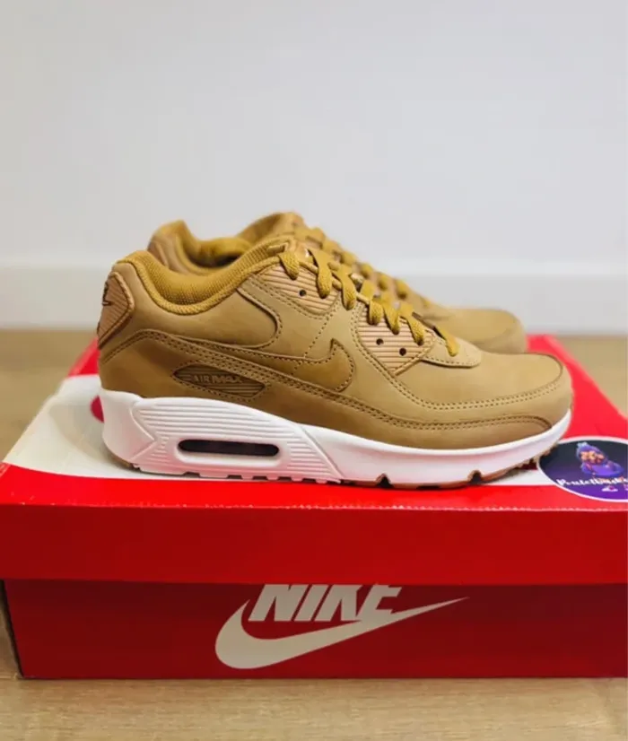 Nike Air Max 90 Flax Sail Caramel Taille 38.5 - photo numéro 2