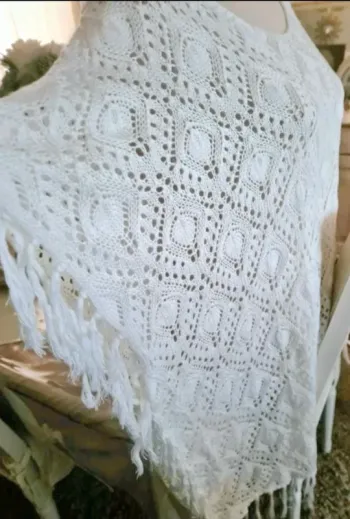 Haut crochet blanc à franges Kiabi Taille XL Neuf