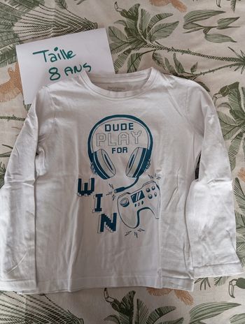 Pull taille 8 ans