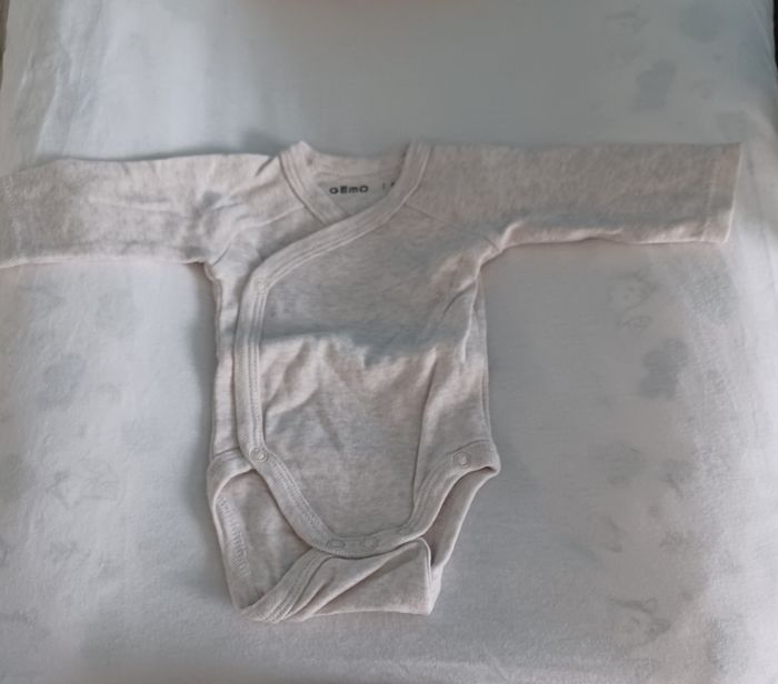 3 Bodies - photo numéro 3