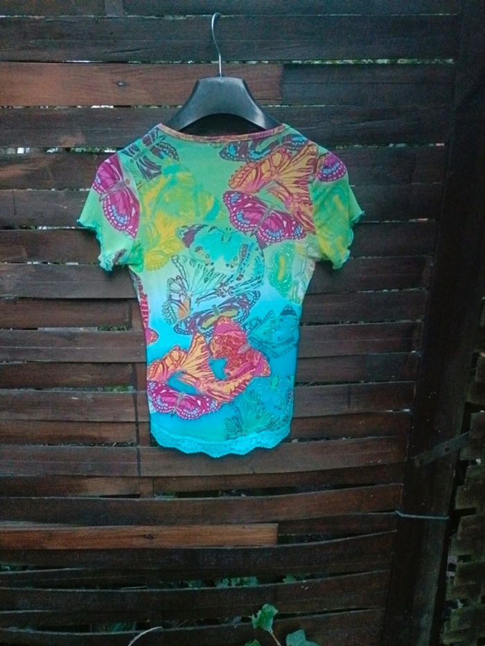 Joli teeshirt très coloré ! - photo numéro 5