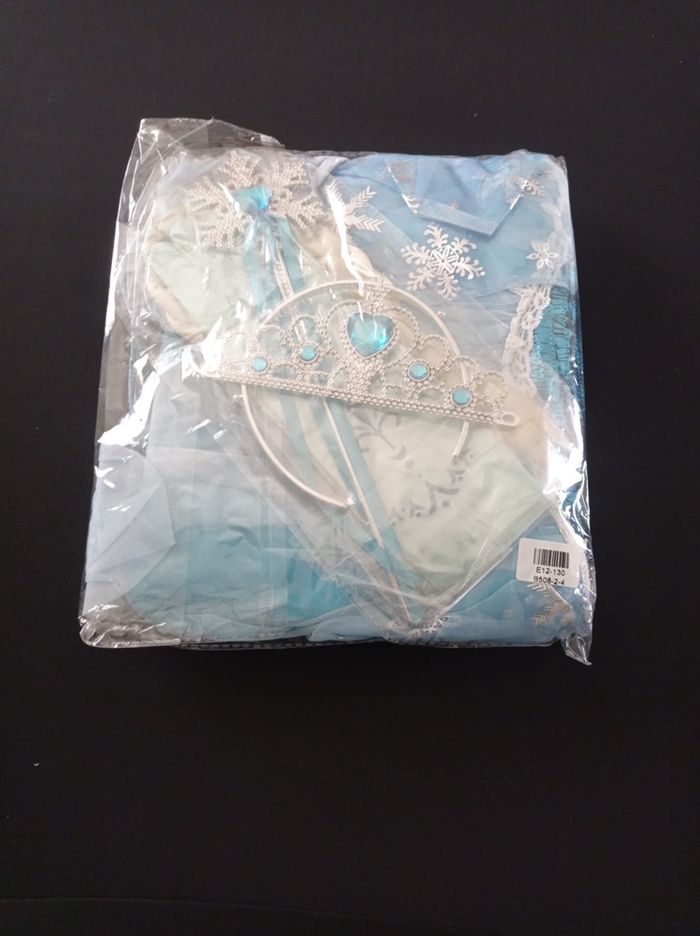 Déguisement princesse Elsa et accessoires 5-6ans - photo numéro 7
