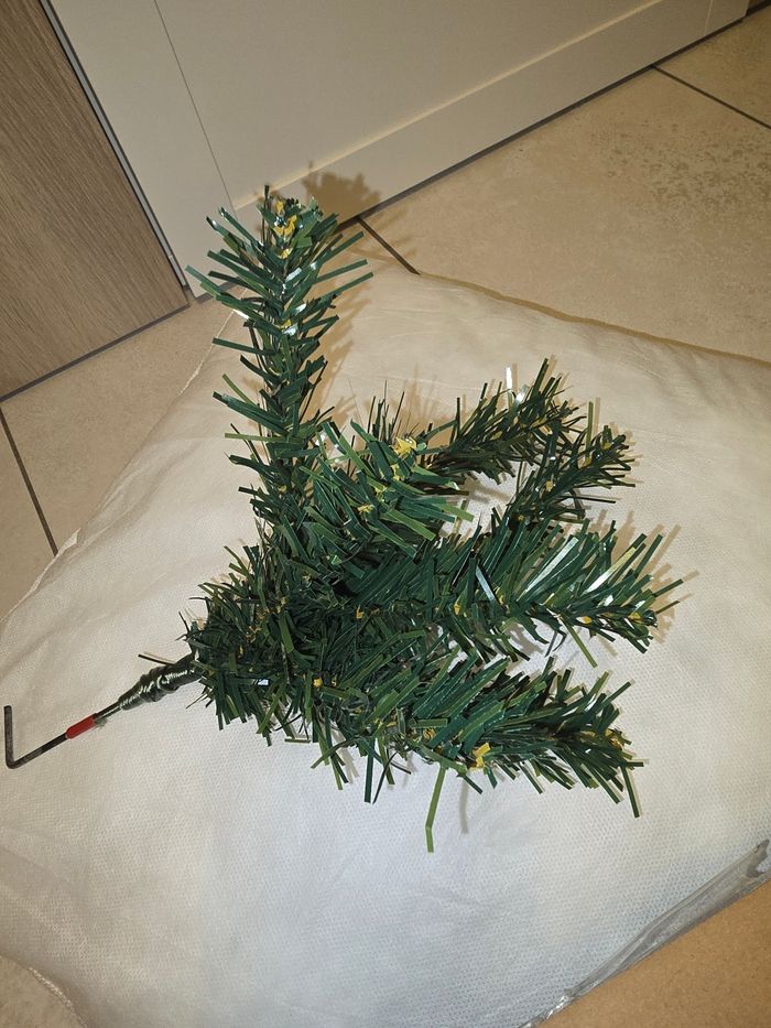 Sapin artificiel 180 cm 550 branches - photo numéro 2