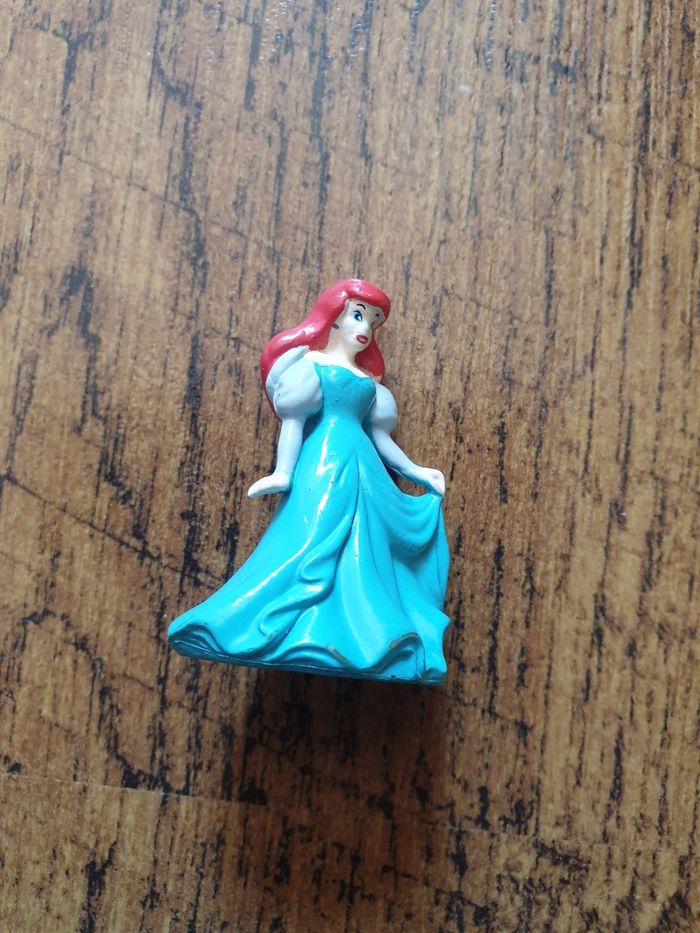 Figurine ariel disney