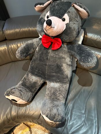 Grand ours en peluche