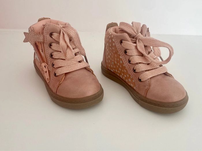 Chaussures montantes Mini & Girls taille 21 NEUVES - photo numéro 3