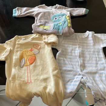 Lot de pyjamas