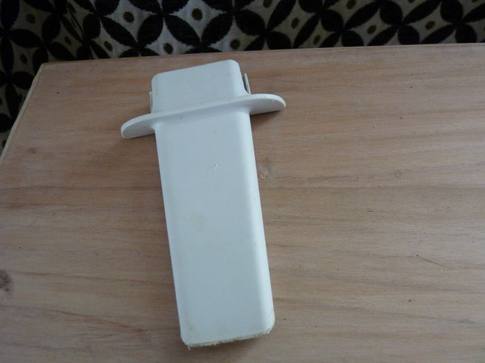 Bosch Accessoire aspirateur à main de table suceur plat tbe blanc - photo numéro 2