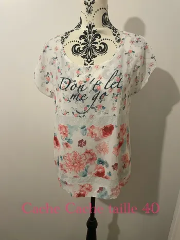 T-shirt à manches très courte blanc à motifs fleuris rose cache cache taille 40
