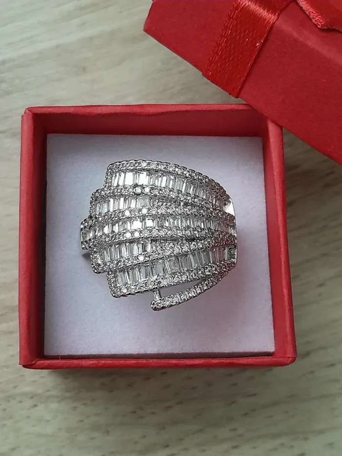 Large bague avec strass en cristal, n°2 couleur argentée, taille 60 - photo numéro 2