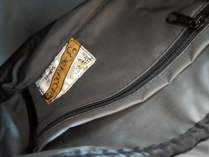 Sac bandoulière en tissus détails cuir  
De la gamme perfecto by Schott - photo numéro 14