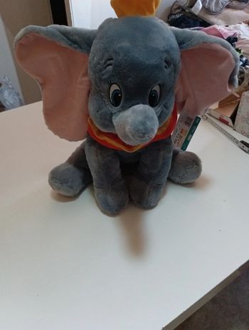 Peluche Disney Dumbo taille 50 cm neuf