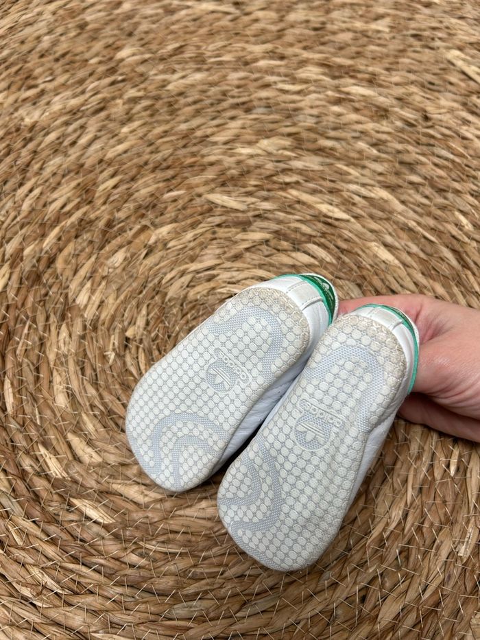 Chaussons Adidas Stan Smith bébé - Taille 18 - photo numéro 5
