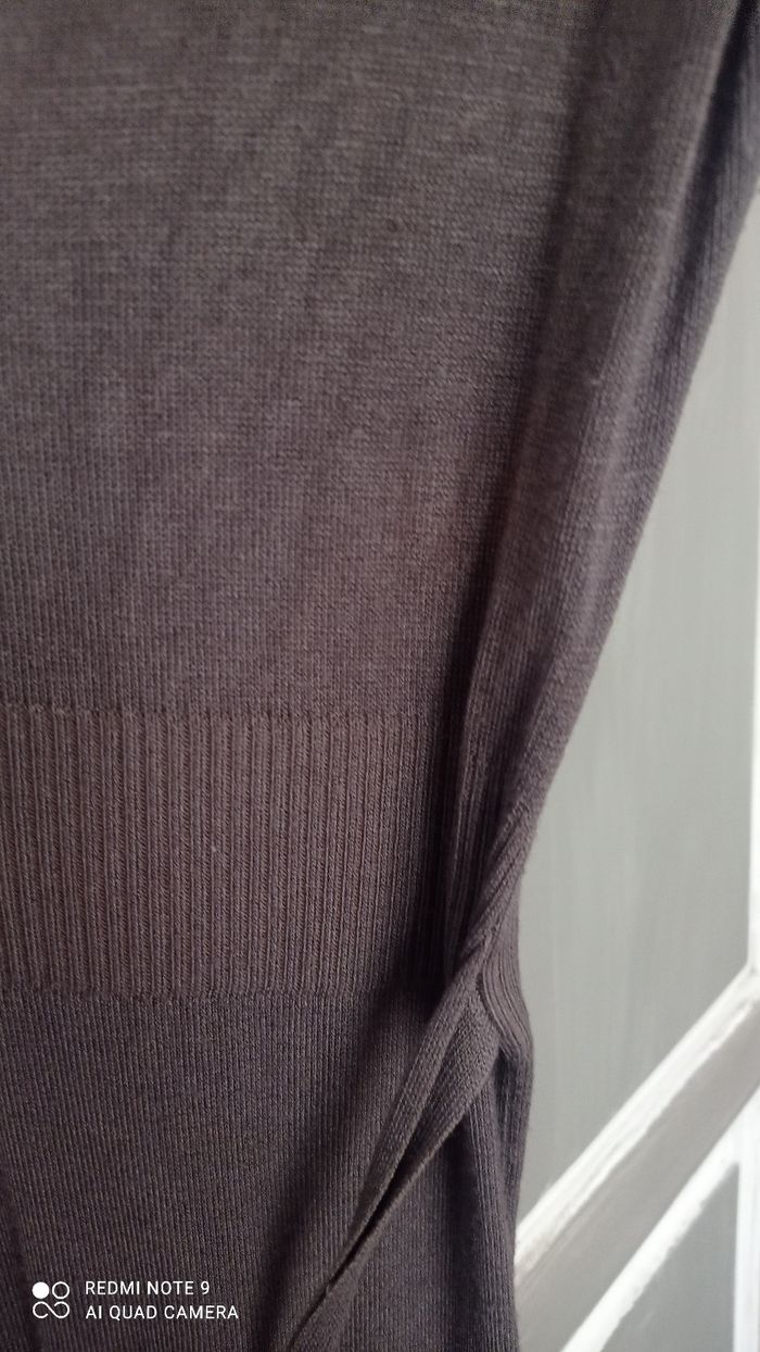 Robe  Voyelles en lainage coloris taupe taille S/M très bon état - photo numéro 4