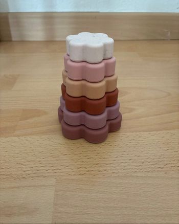 Tour empilable fleur en silicone